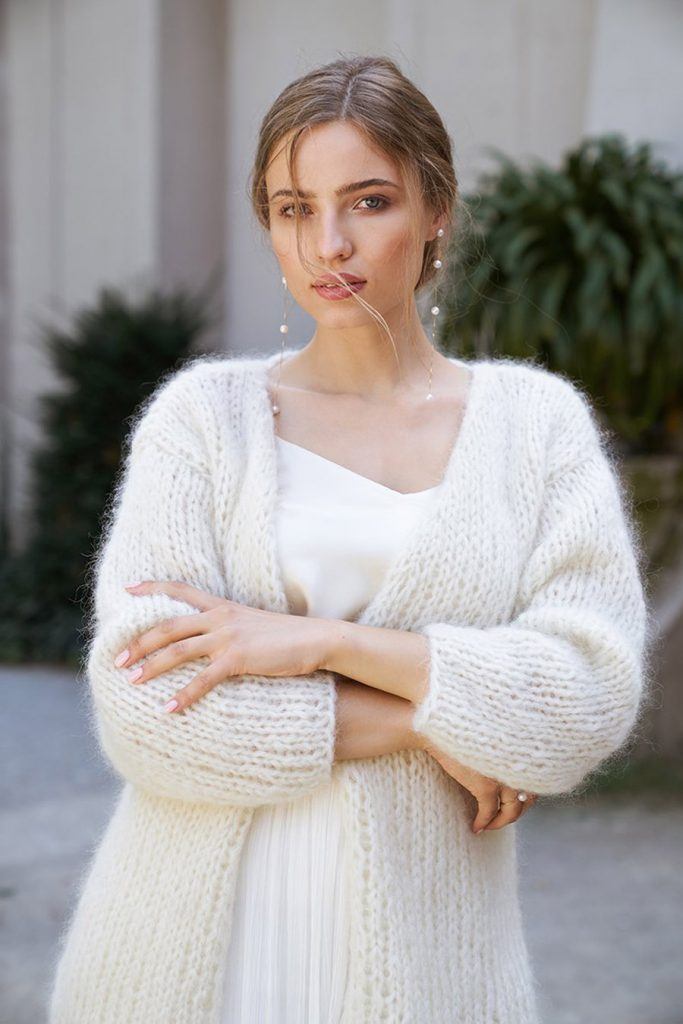 TENDENCIA: NOVIAS CON CÁRDIGAN novias-con-cardigan-683x1024 