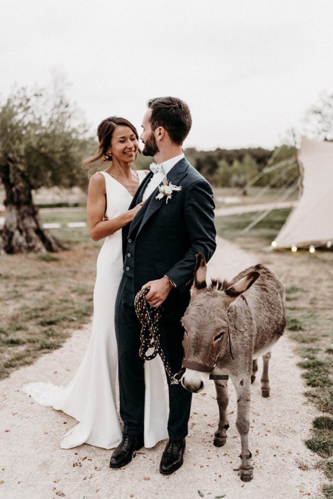 FLORINE & FLORIAN: ROMÁNTICA BODA DE OTOÑO reportaje-novios-683x1024 