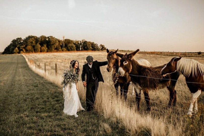 MÉLANIE & THIBAUT: UNA BODA BOHEMIA EN LA REGIÓN DE PARÍS