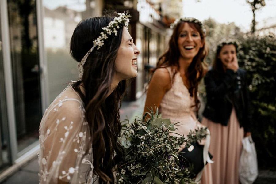 MÉLANIE & THIBAUT: UNA BODA BOHEMIA EN LA REGIÓN DE PARÍS novia-bohemia 