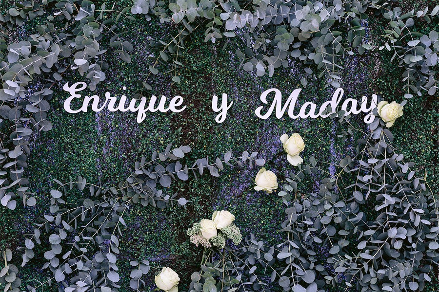 ENRIQUE & MADAY: ¡GRACIAS! photocall-boda 