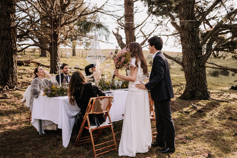 UNA BODA ÍNTIMA EN EL MONTE VASCO invitados-boda 