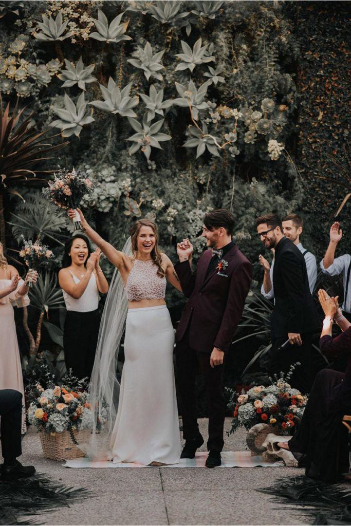 UN JARDÍN VERTICAL EN TU BODA jardin-vertical-ceremonia-683x1024 