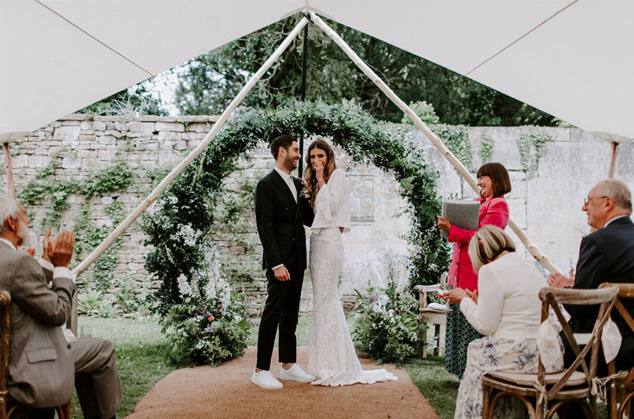 ZOE & JACOB: BODA EN LA CAMPIÑA INGLESA boda-ceremonia-1 