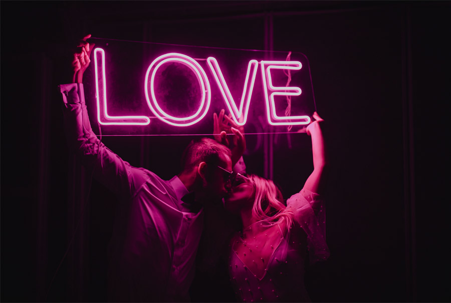 CRAZY LOVE neon-boda 