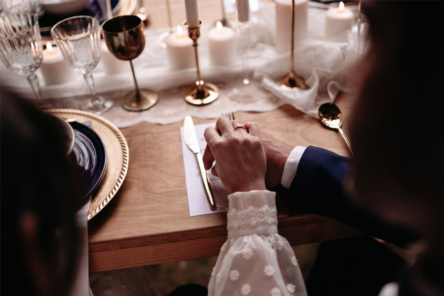 OMNIA VINCIT AMOR, EL AMOR TODO LO PUEDE banquete-novios 