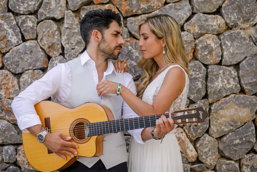 MARTINA Y ÁLVARO: GLAMOUR EN MALLORCA cancion-novios 