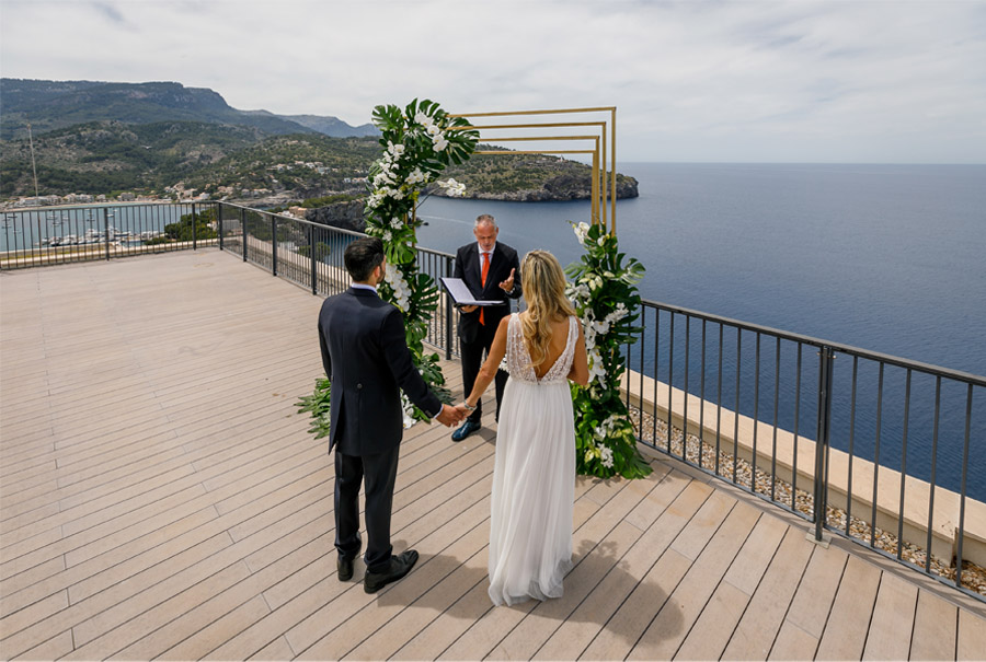 MARTINA Y ÁLVARO: GLAMOUR EN MALLORCA ceremonia-boda-mallorca 