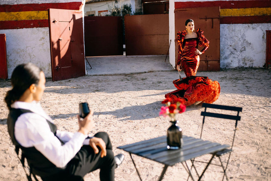 PODERÍO, EL ARTE DE UNA BODA EN EL SUR plaza-toros-novio 