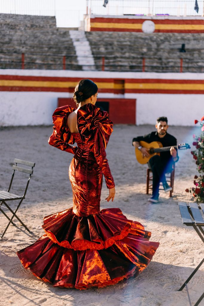 PODERÍO, EL ARTE DE UNA BODA EN EL SUR sevillanas-novia-683x1024 