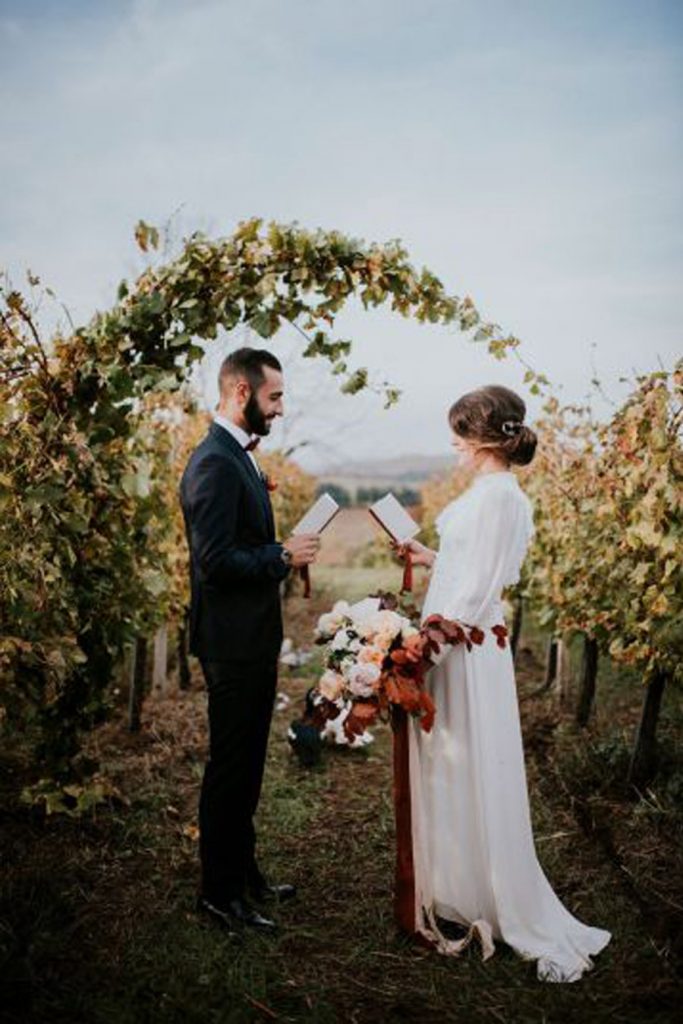 UNA BODA DE OTOÑO EN LA CAMPIÑA ITALIANA ceremonia-boda-otono-683x1024 