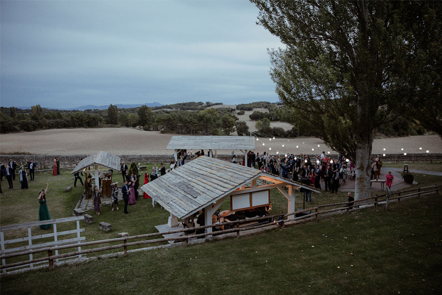 MARÍA & RUBÉN: UN ENLACE OTOÑAL AL MÁS PURO ESTILO VASCO boda-banquete 