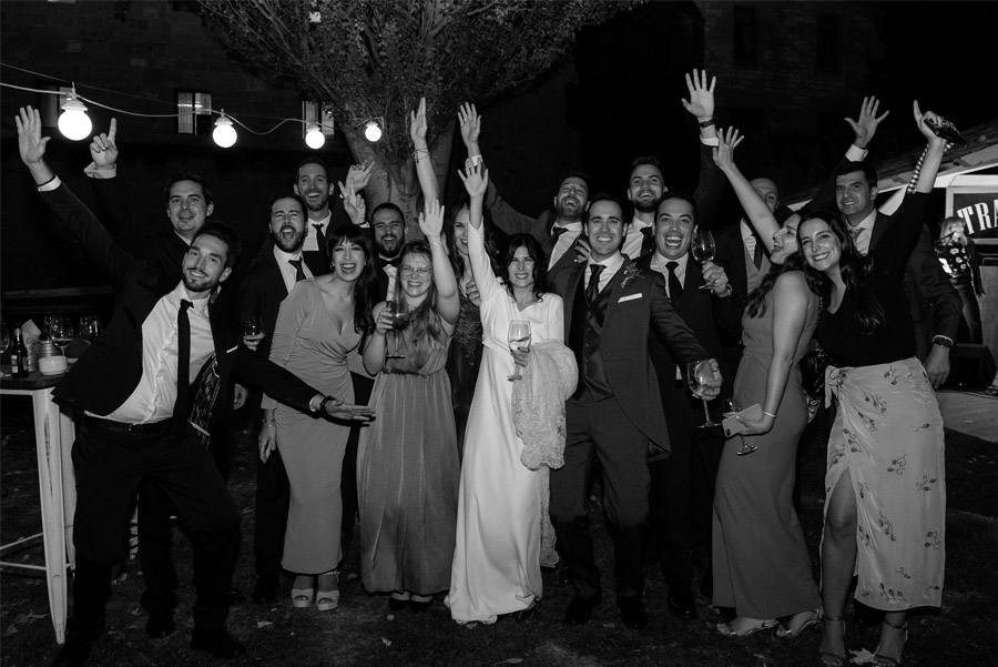 MARÍA & RUBÉN: UN ENLACE OTOÑAL AL MÁS PURO ESTILO VASCO fiesta-boda 