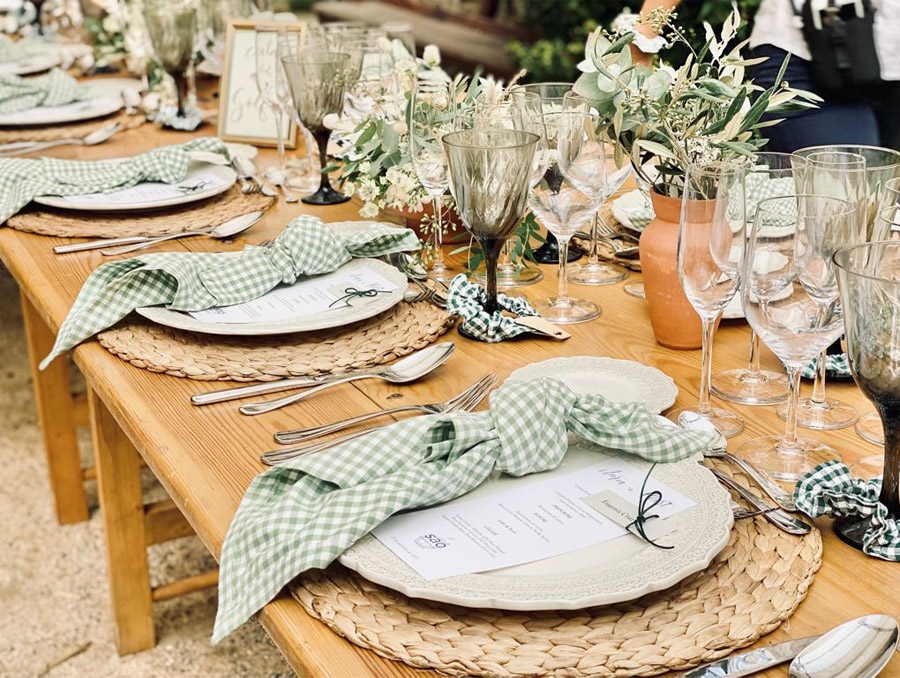 ALBERT Y NURIA: BODA EN EL EMPORDÀ vajilla-boda 