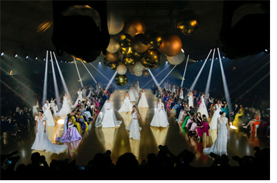 ATELIER PRONOVIAS PRESENTA LA COLECCIÓN VERSAILLES EN LA BARCELONA BRIDAL FASHION WEEK pronovias-desfile-2022 