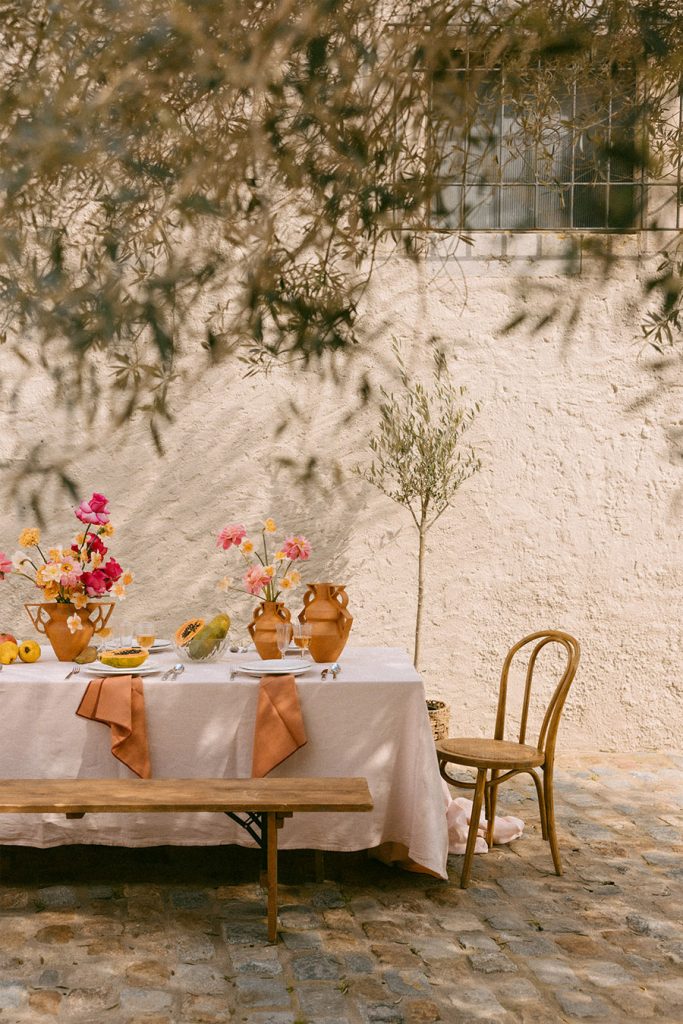 DECORACIÓN DE MESA PARA UNA BODA DE VERANO mesa-boda-verano-683x1024 