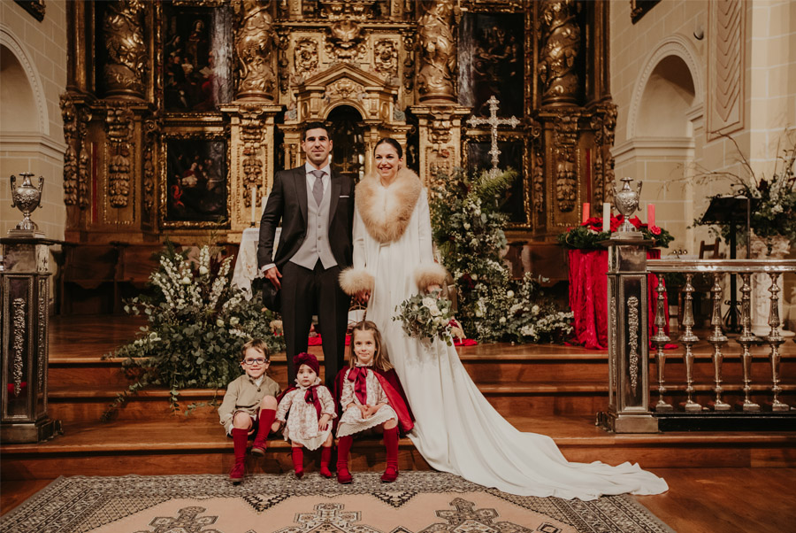 MARINA & UNAI: UNA BODA EN NAVIDAD pajes-boda 