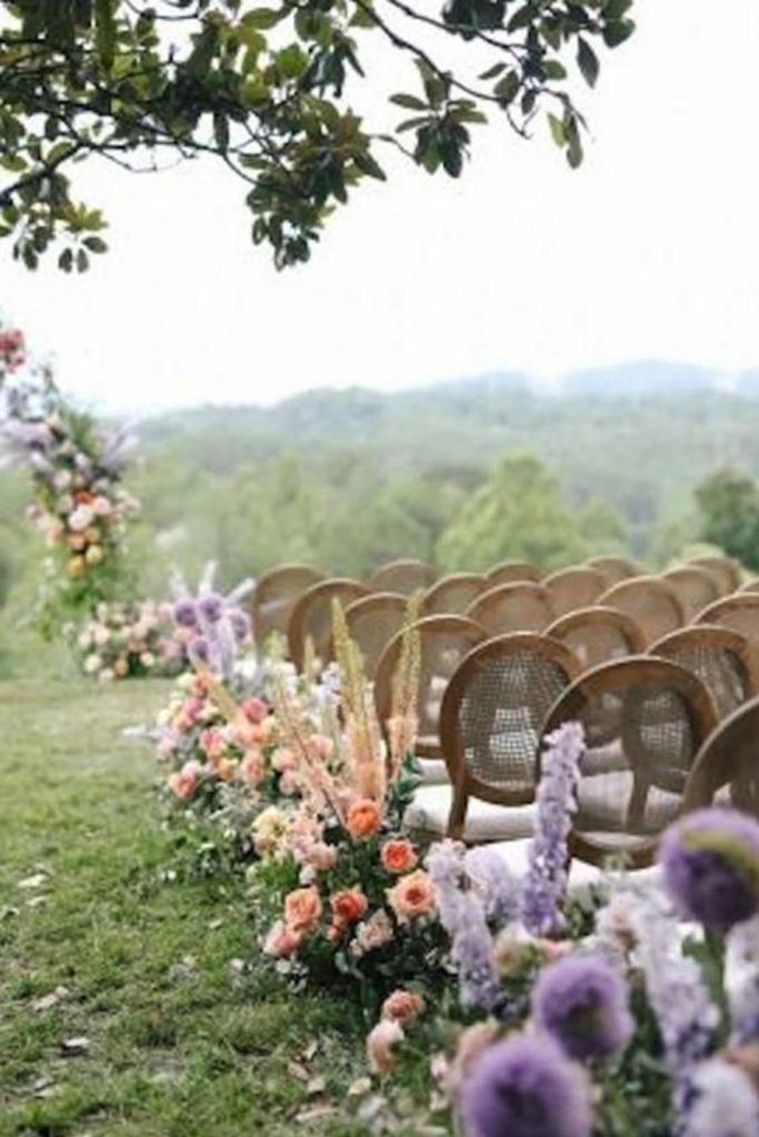 CAMINOS DE FLORES EN LA CEREMONIA camino-de-flores-ceremonia-683x1024 