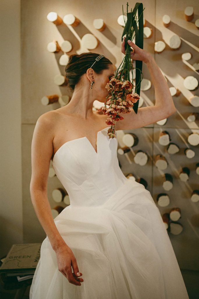 SLOW WEDDING SESSION novia-vestido-683x1024 