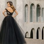 BAJO LA ESTELA DE ELSA SCHIAPARELLI