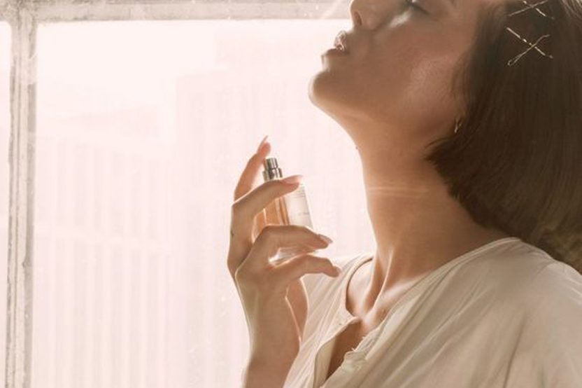 6 MANERAS DE PERFUMARTE EN VERANO