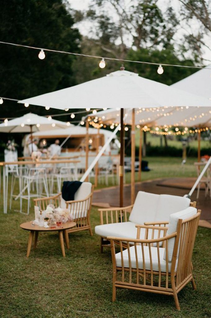 CARPAS PARA UNA BODA DE INVIERNO sombrilla-boda-680x1024 