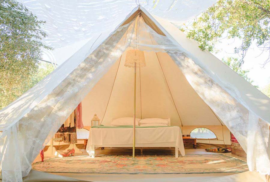 DESCUBRE EL ENCANTO DE LOS VIAJES ECONÓMICOS PARA NOVIOS glamping 