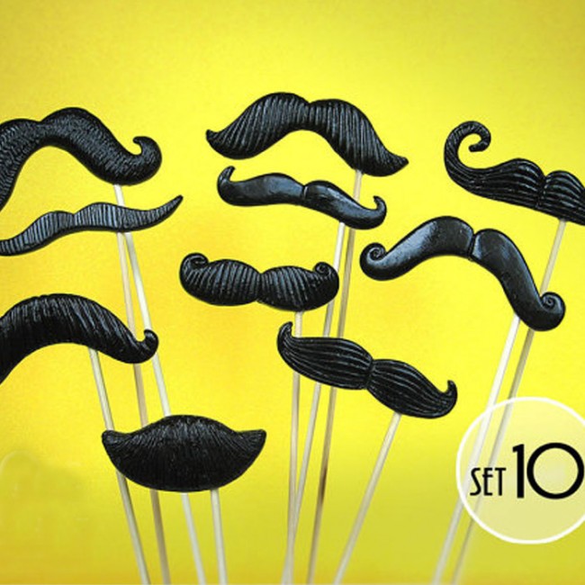 Moustache negro: 10 bigotes clásicos para photocall