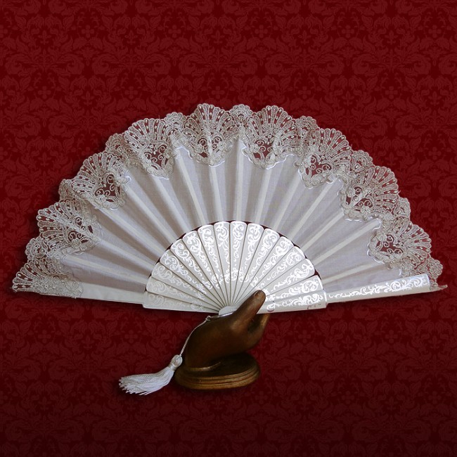 Abanico de novia madera sapán: Lujo y tradición