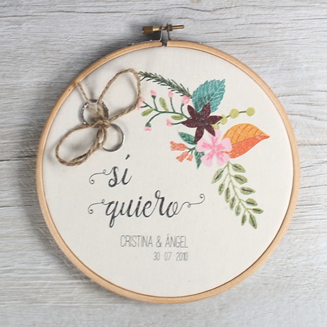 Bastidor porta alianzas novia: Detalles únicos