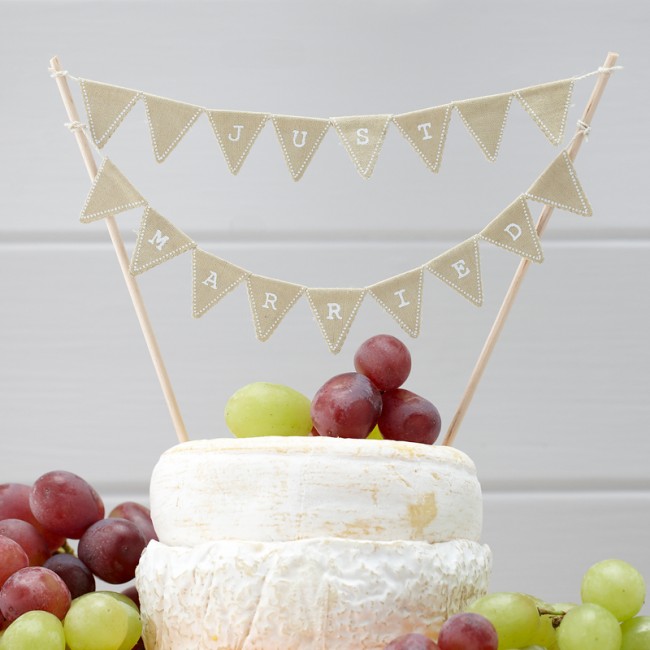 Cake topper just married beige