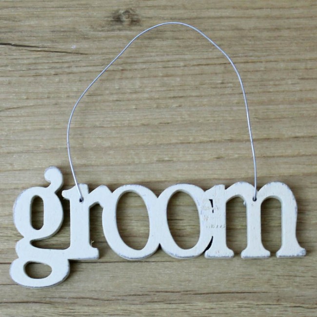 Colgante groom crema pequeño: Detalles únicos