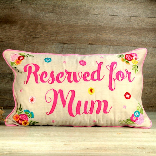 Cojín mamá: Detalles y decoración