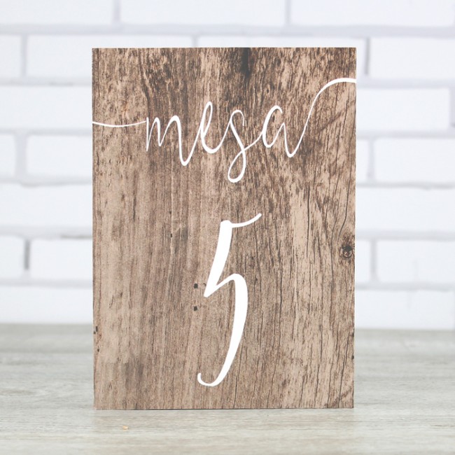 Meseros de madera para bodas
