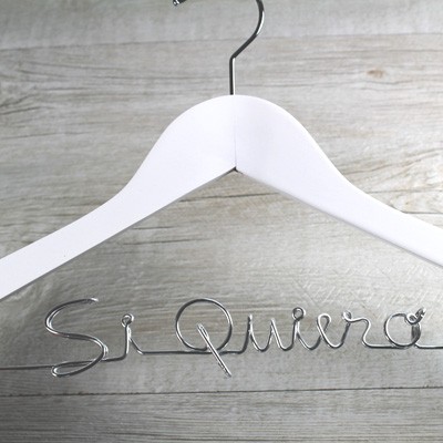 Perchas personalizadas para novio