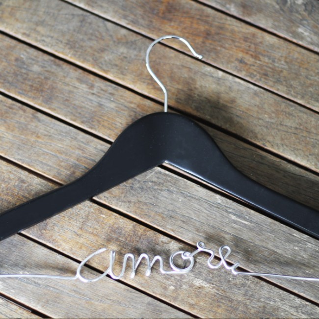 Perchas personalizadas Amore