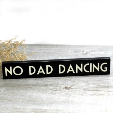 Cartel Madera no Dad Dancing