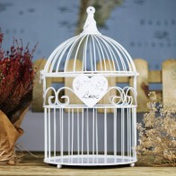 Jaula blanca metal corazón