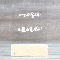 Meseros de metacrilato