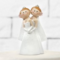 Figura novias pastel