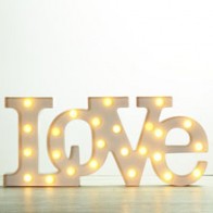 Letras Love luminosas