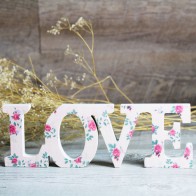 Letras madera Love con flores