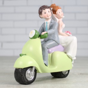 Muñecos novios en Vespa