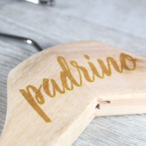 Perchas para padrinos de boda