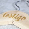 Percha personalizada para testigos de boda