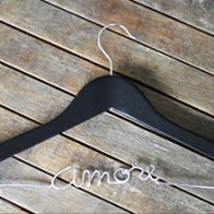 Perchas personalizadas Amore